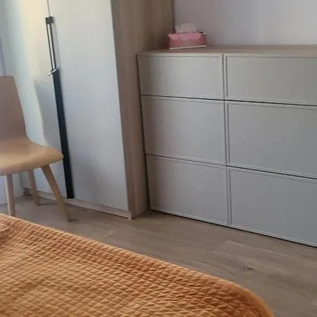 Czesnikowska Na Targi Stadion Mtp Apartman *